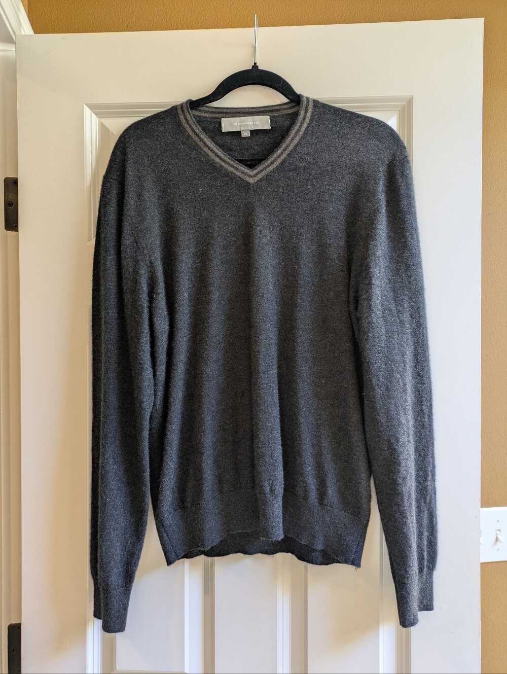 Neiman Marcus Cashmere Sweater